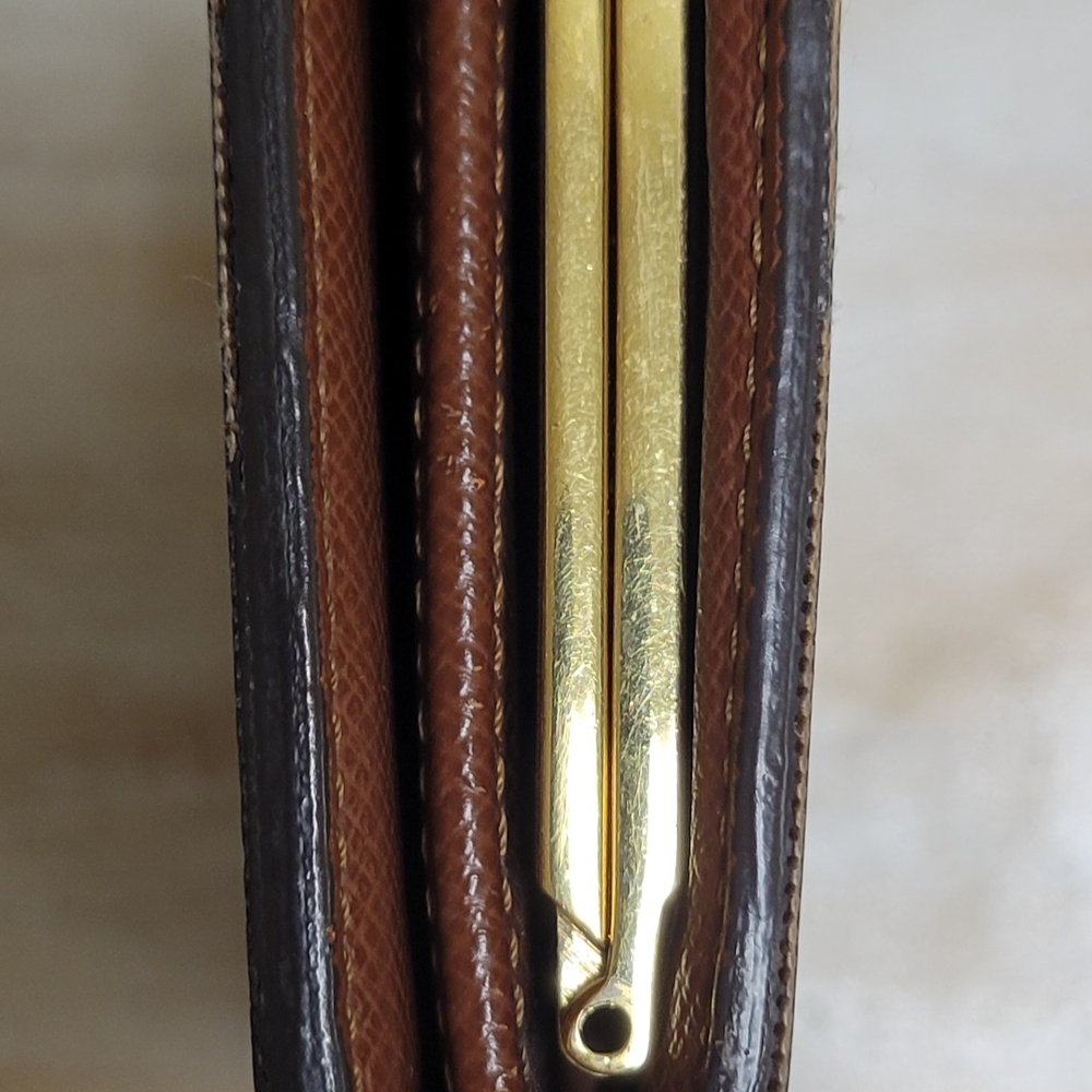 Louis Vuitton Monogram Wallet - Picture 2 of 9